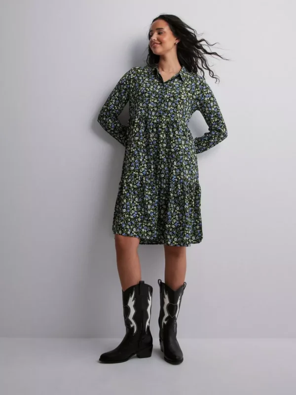 JdY - Langærmede kjoler - Black Hydrangea Flower - Jdypiper L/S Aop Shirt Dress Wvn Di - Kjoler - Long sleeved dresses