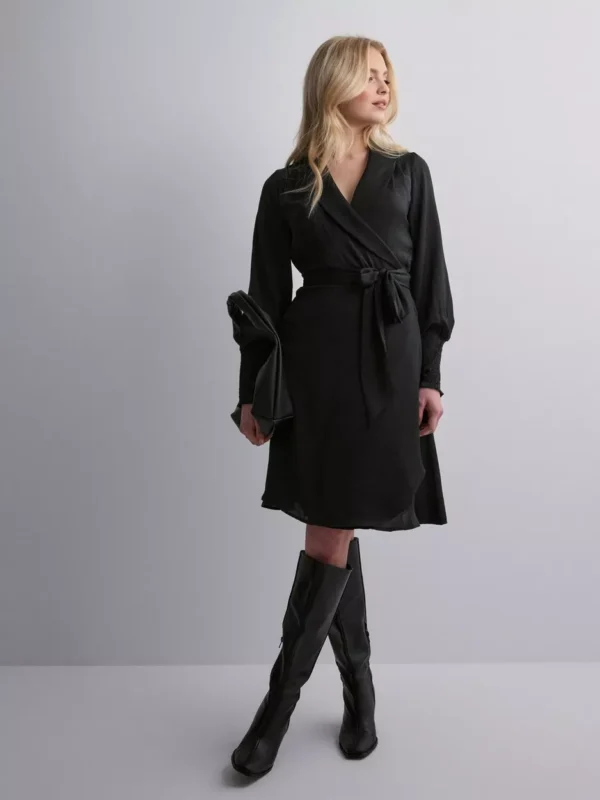 Neo Noir - Festkjoler - Black - Chanelle Dress - Kjoler